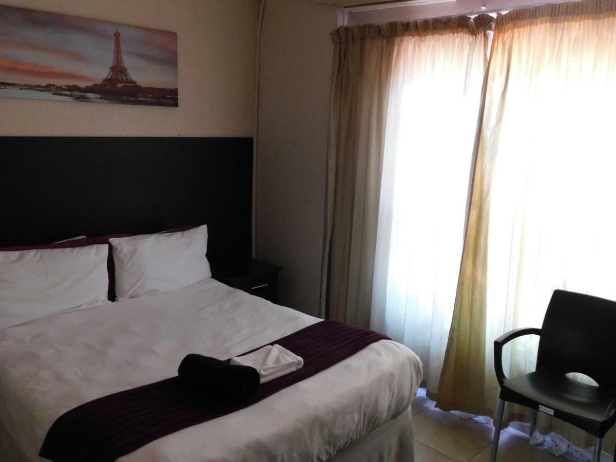 Savannah Guest House Pietersburg Buitenkant foto