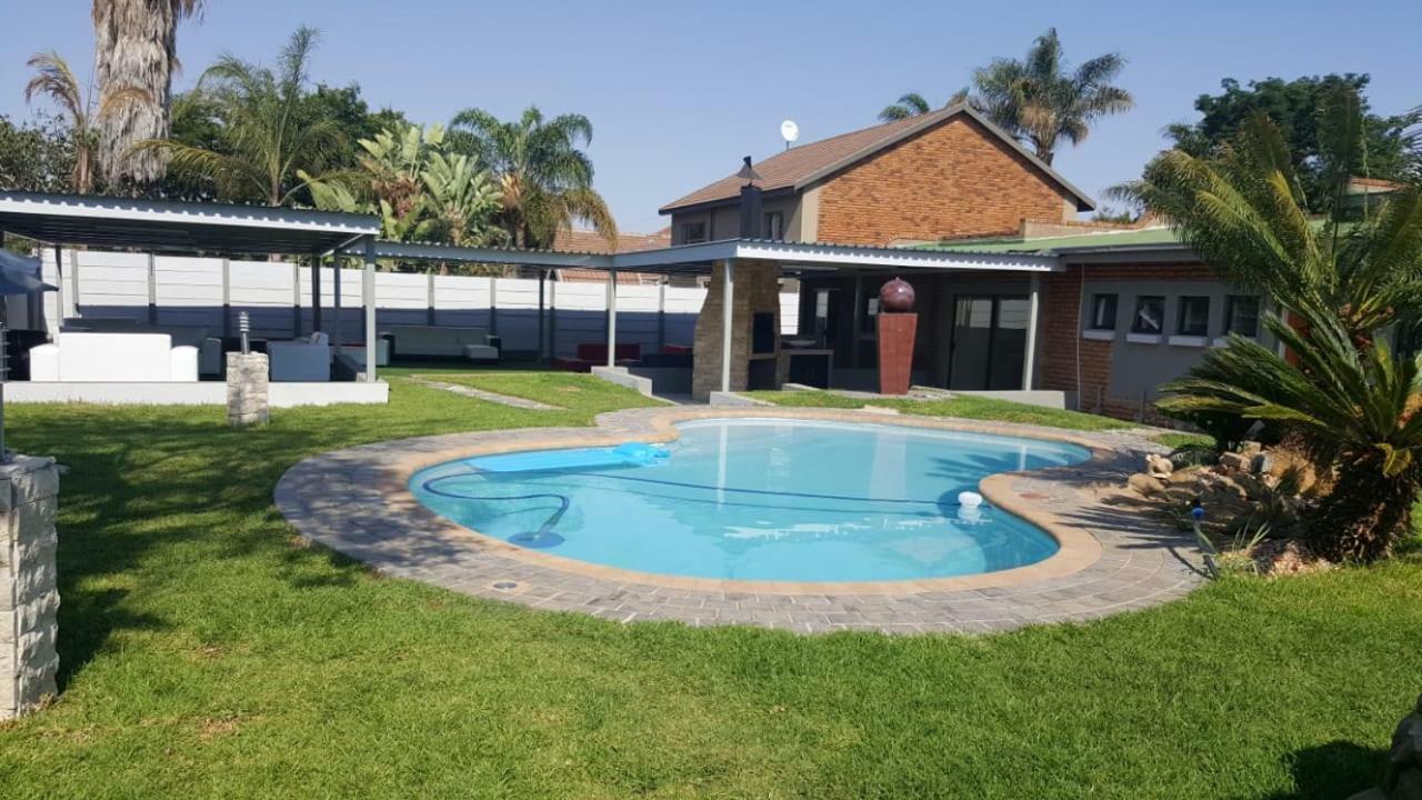 Savannah Guest House Pietersburg Buitenkant foto