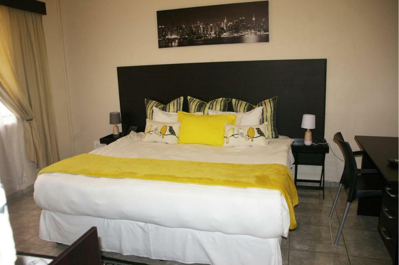 Savannah Guest House Pietersburg Buitenkant foto