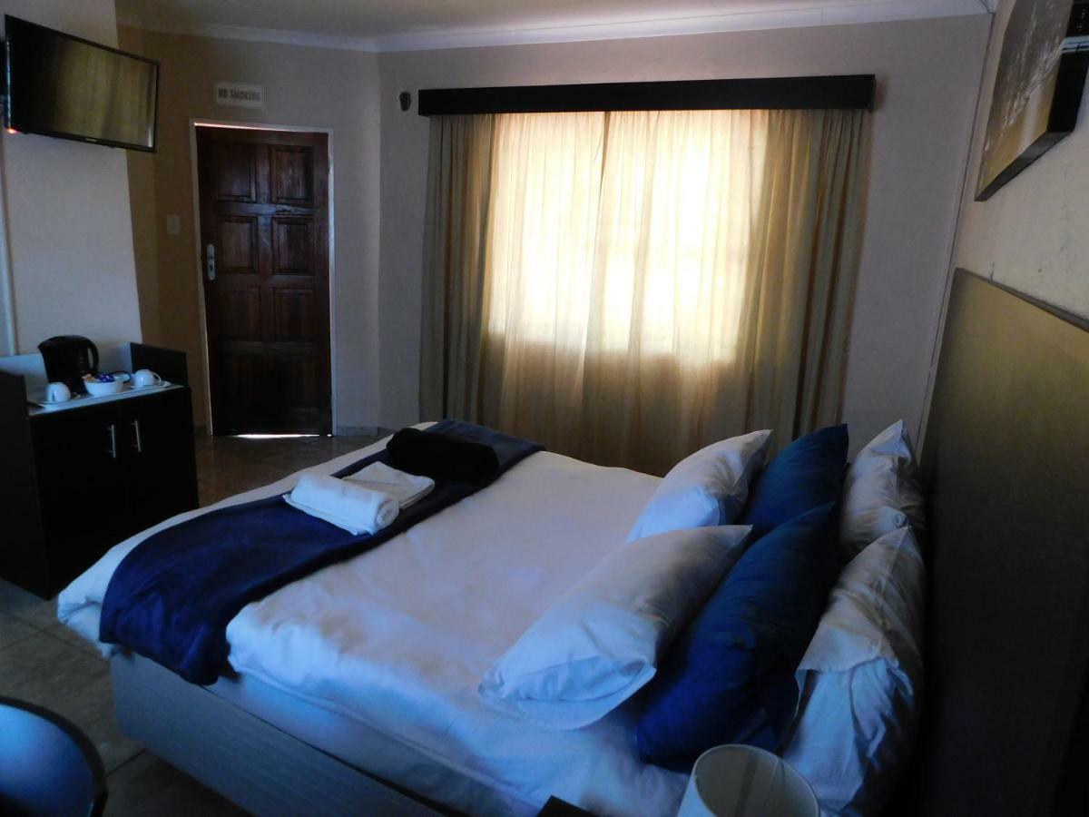 Savannah Guest House Pietersburg Buitenkant foto